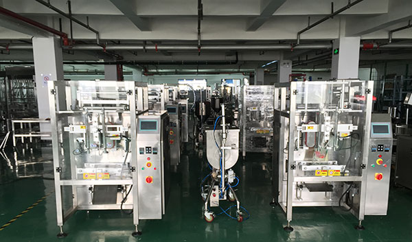 為什么許多企業(yè)都看重星格火鍋底料包裝機(jī)呢？(圖1)