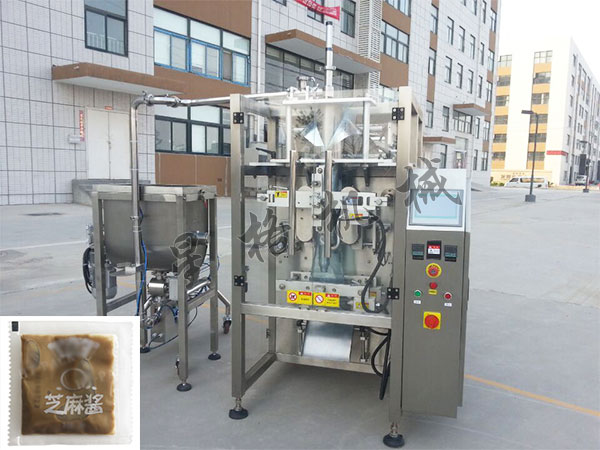 多功能醬料包裝機(jī)在醬料市場的應(yīng)用(圖1)