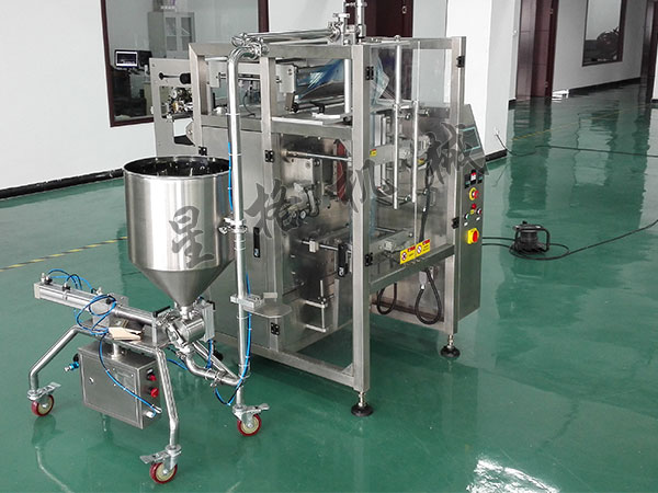 如何選購全自動番茄醬料包裝機(jī)(圖1) 如何選購全自動番茄醬料包裝機(jī)(圖1)