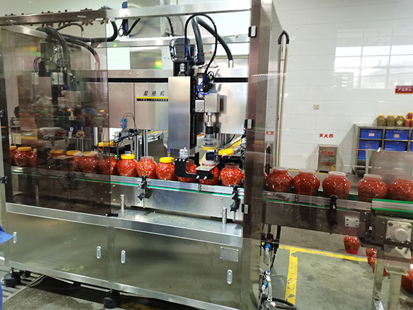 剁椒醬料灌裝生產線能為灌裝提供好的效果(圖1)