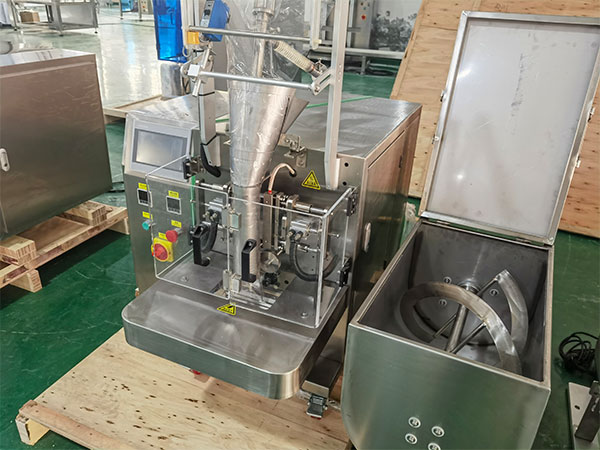 醬料食品包裝機運行平穩(wěn)、包裝效率高(圖1) 醬料食品包裝機運行平穩(wěn)、包裝效率高(圖1)