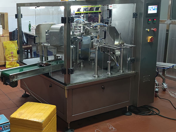 給袋式醬料包裝設(shè)備好用嗎(圖2)