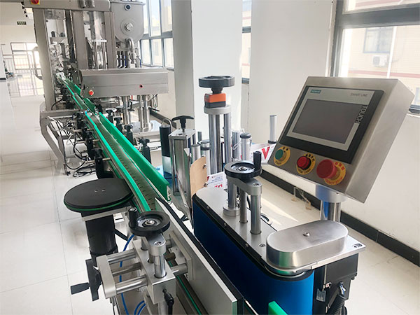 全自動果醬灌裝生產線設備精確定量、全自動灌裝(圖1) 全自動果醬灌裝生產線設備精確定量、全自動灌裝(圖1)