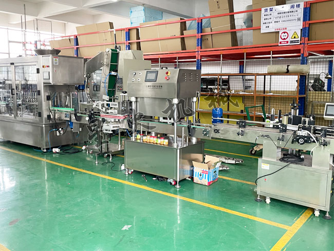 自動(dòng)蒜蓉醬灌裝旋蓋生產(chǎn)線(圖1)